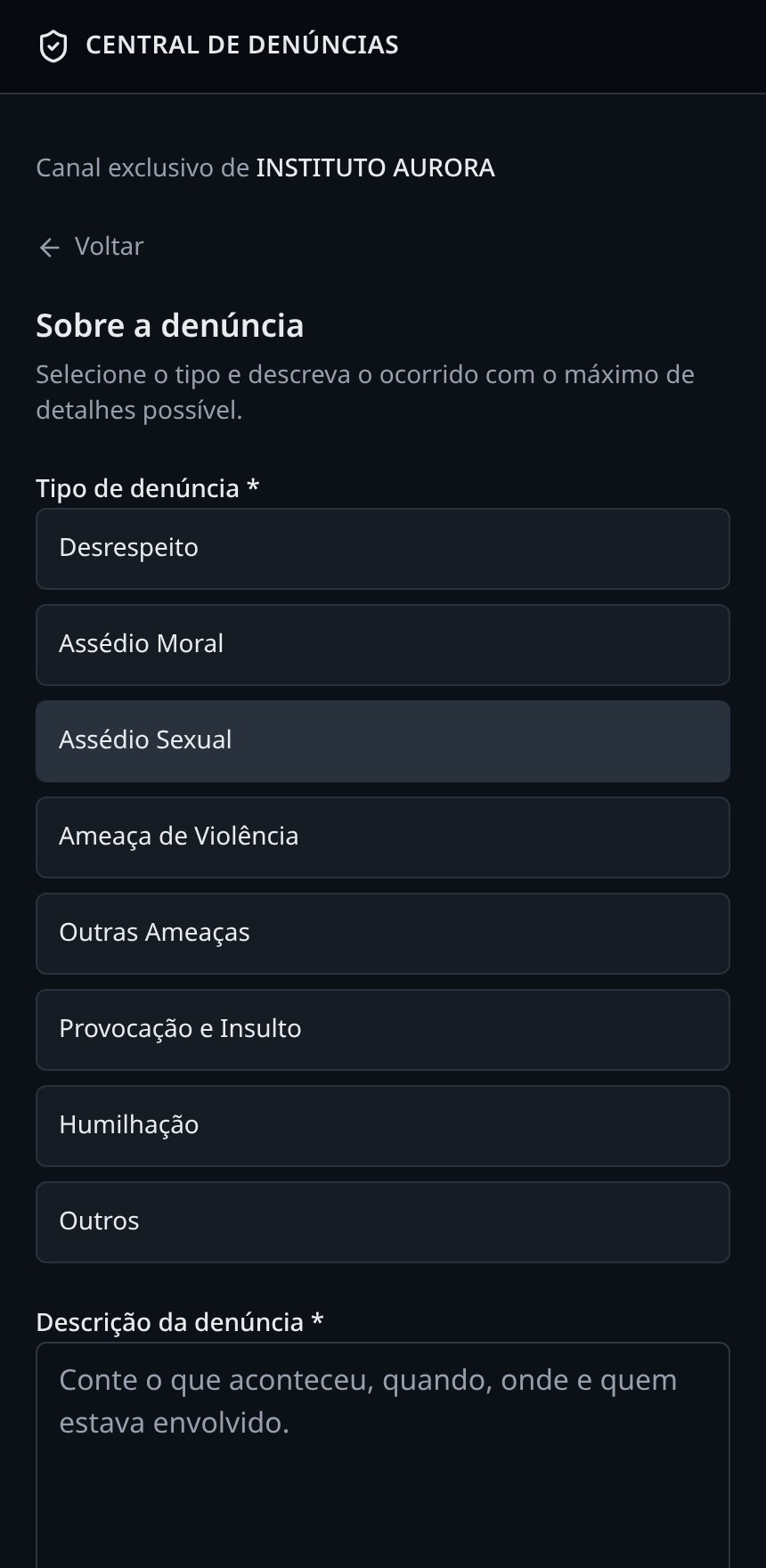Formulário público de denúncia no celular, com seleção do tipo e campo de descrição